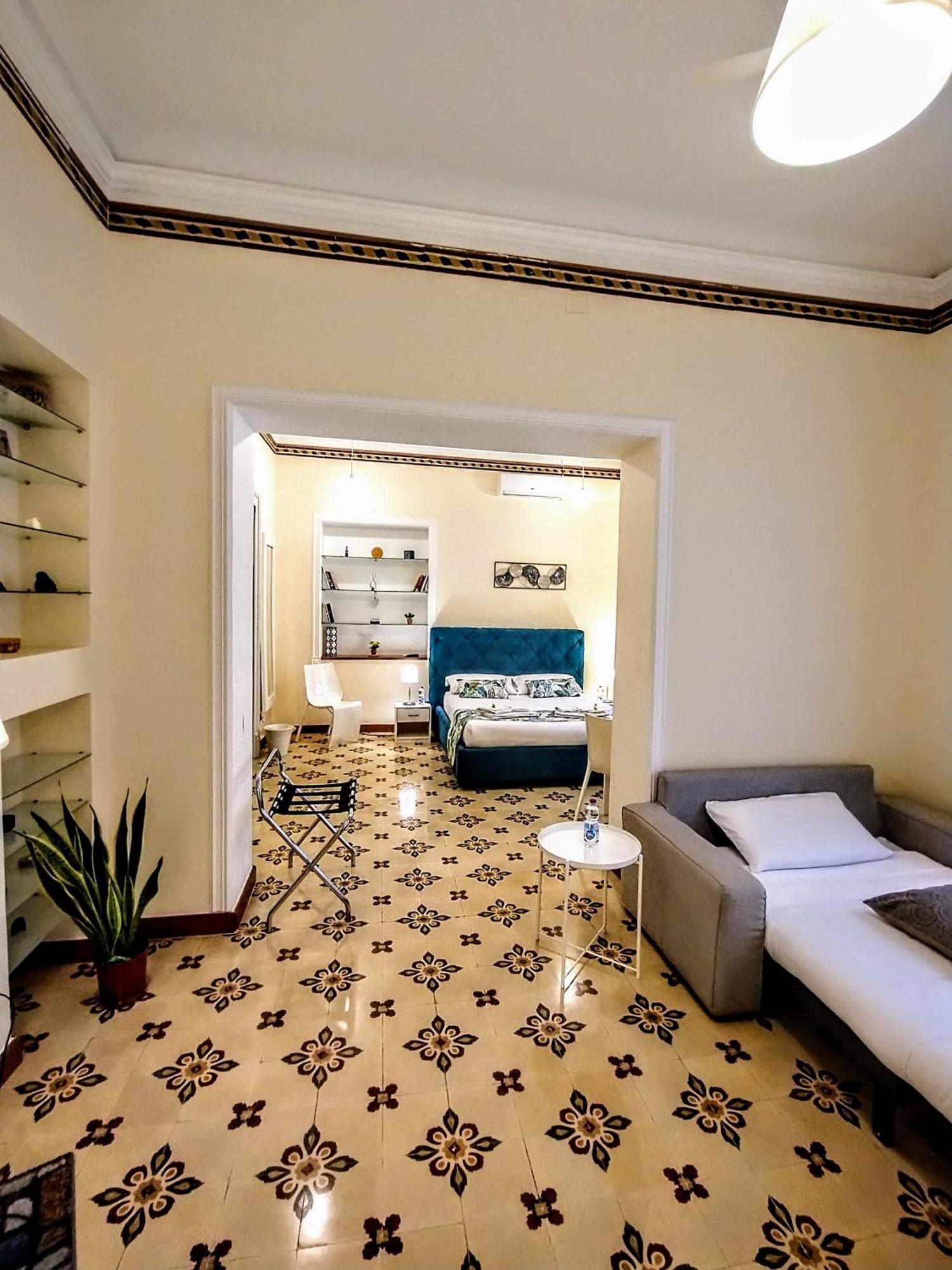 Suleima B&B Messina Centro Exteriör bild