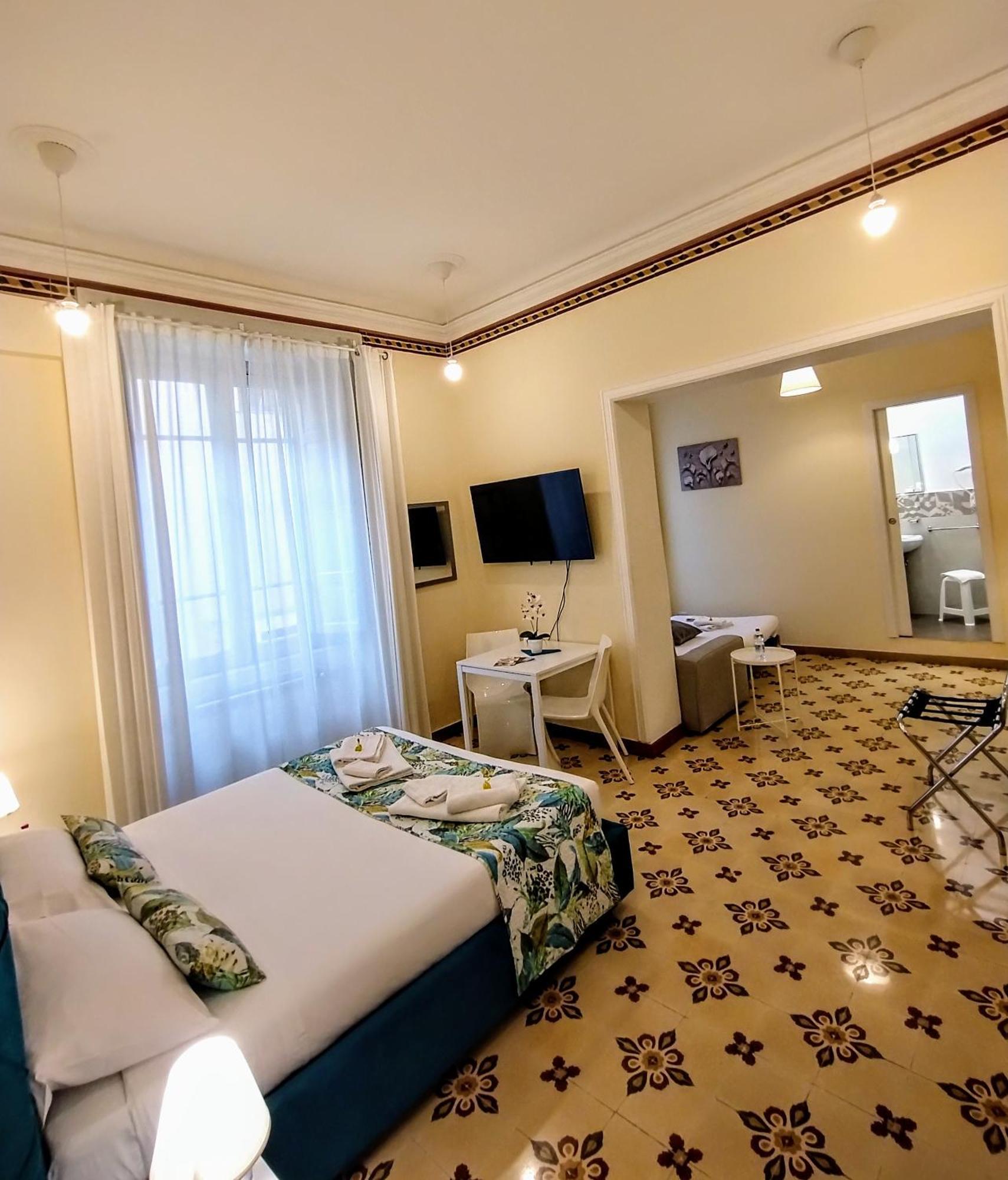 Suleima B&B Messina Centro Exteriör bild