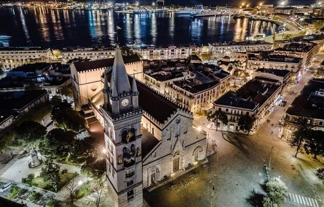 Suleima B&B Messina Centro Exteriör bild