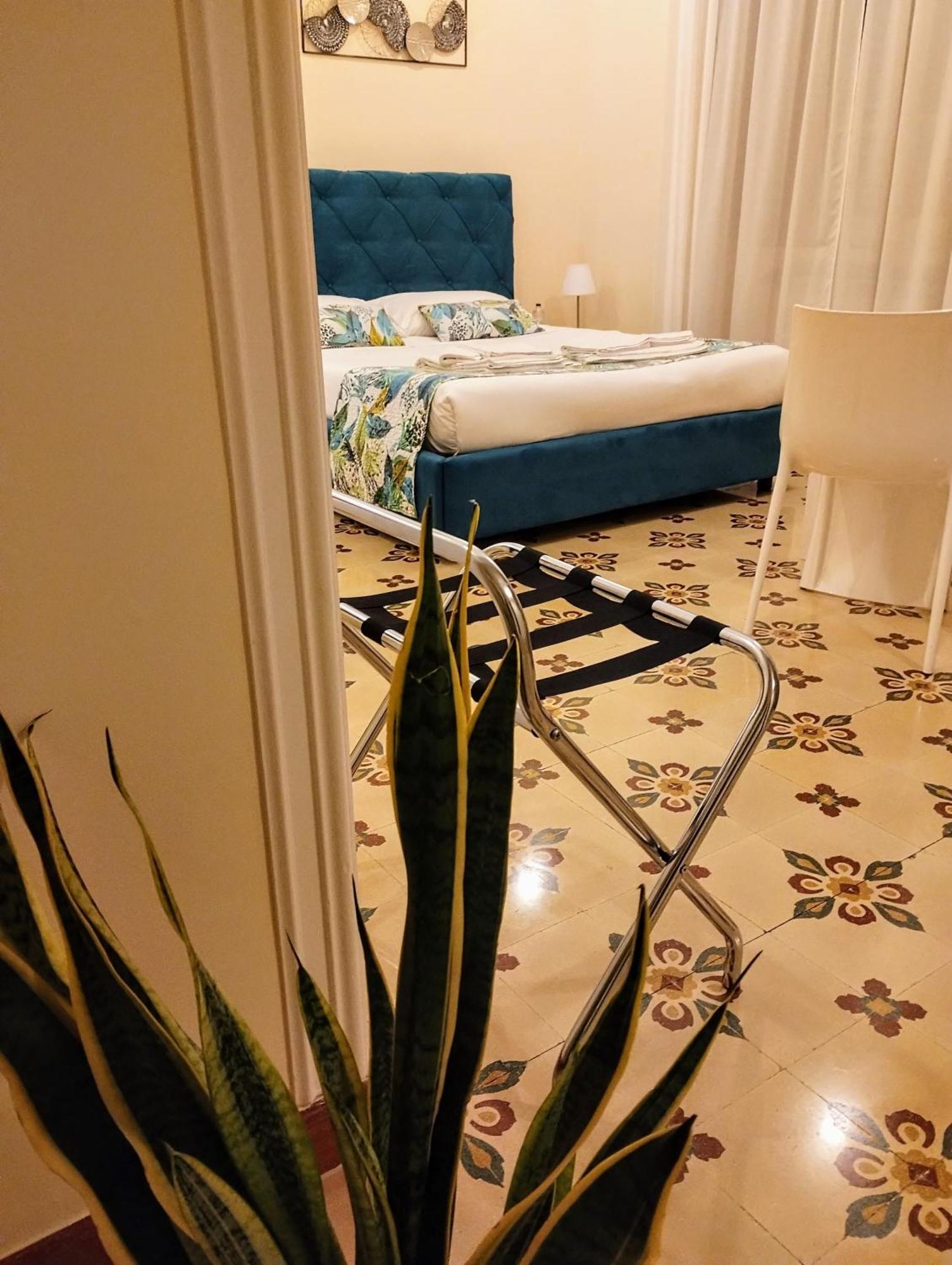 Suleima B&B Messina Centro Exteriör bild
